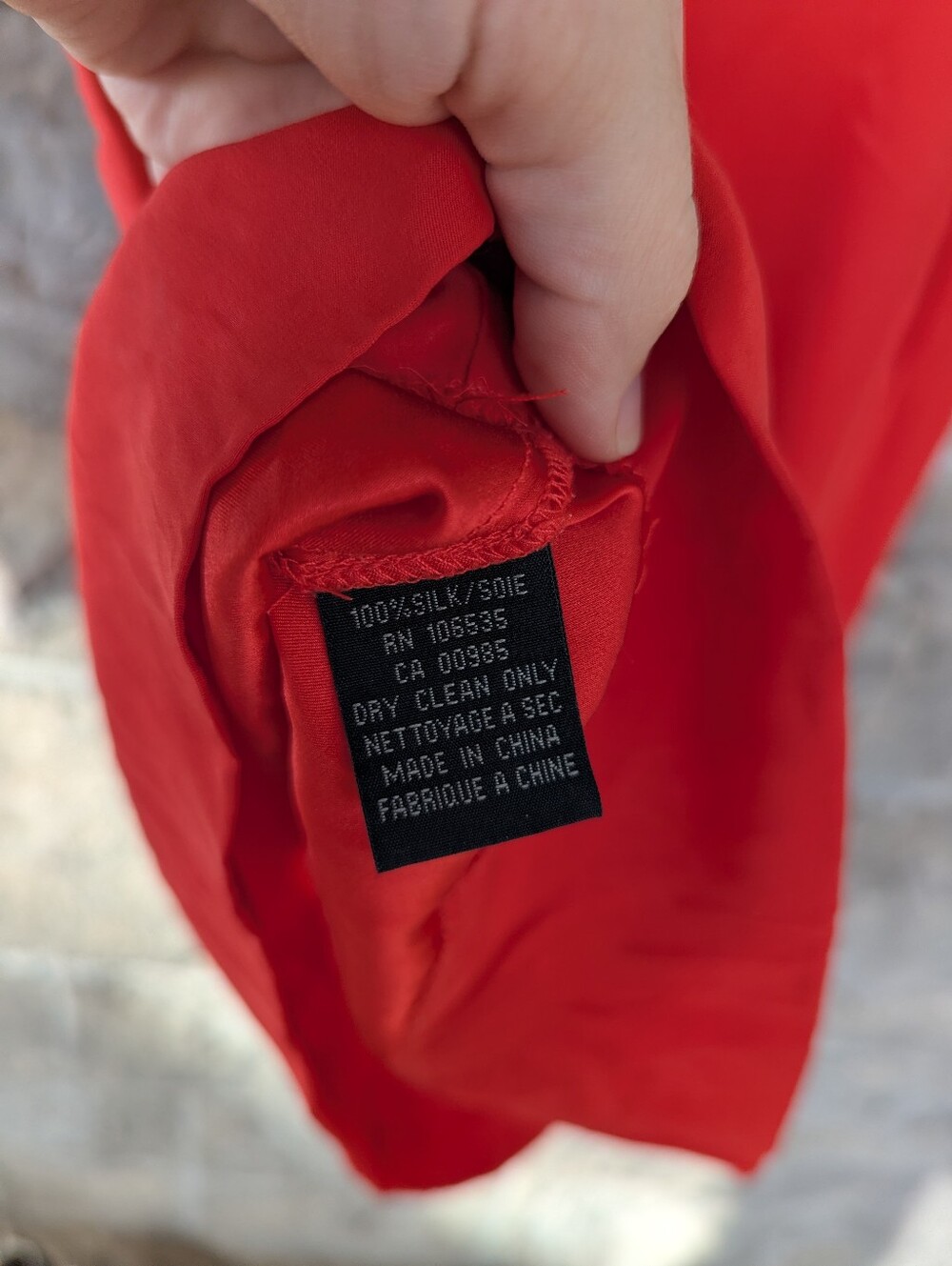 ARITZIA Central West Park 100% Silk Red Flowy Top Y2k - Picture 5 of 6
